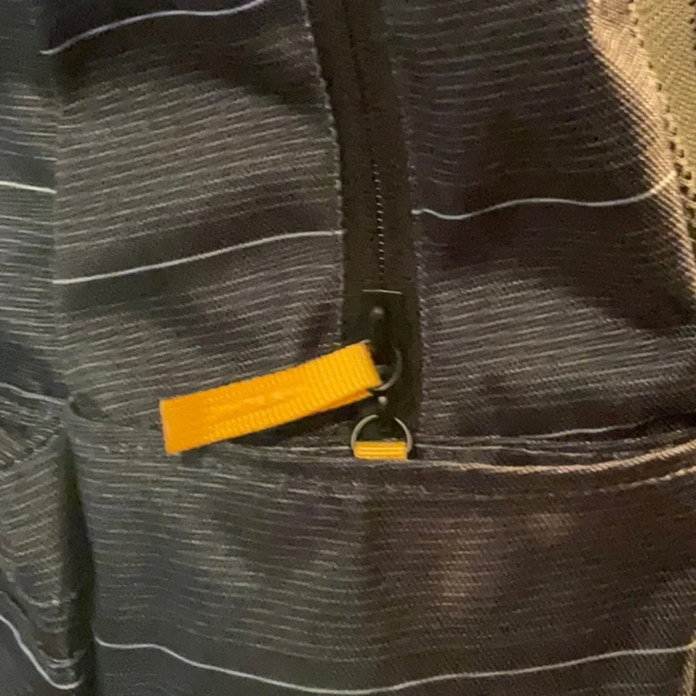Hurley 22L15” Padded Adjustable Shoulder Straps Backpack Brand New with …